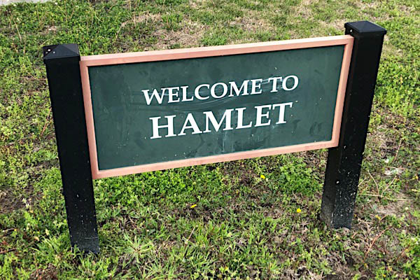 hamlet15