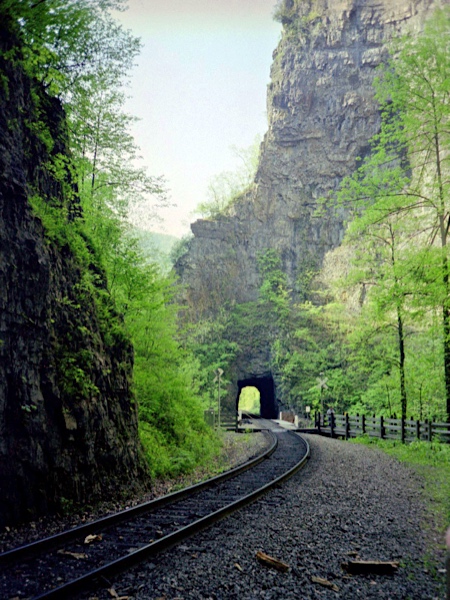 tunnel19b