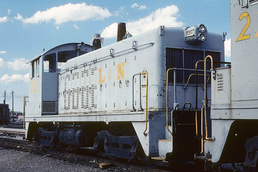 ln2211c