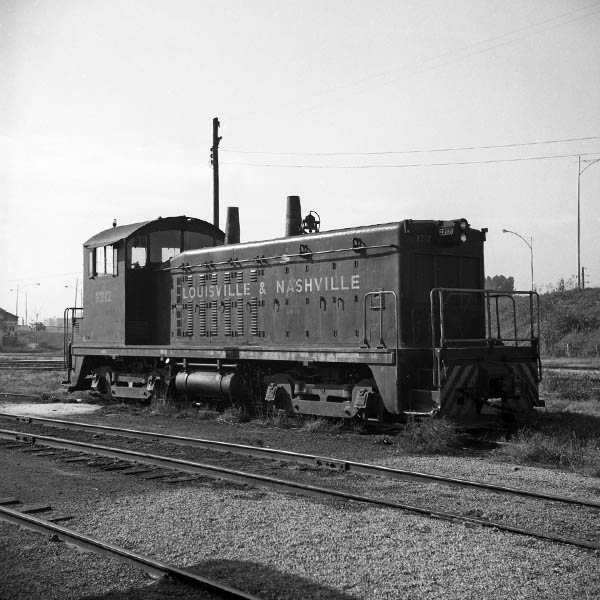 ln2212b