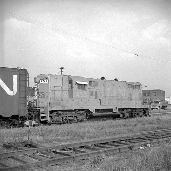 ln453a