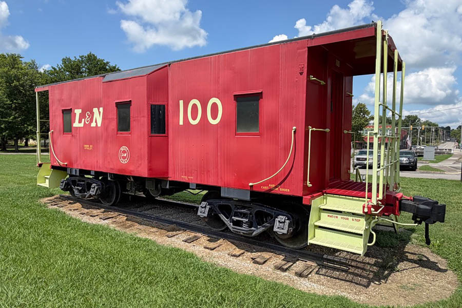ln100b